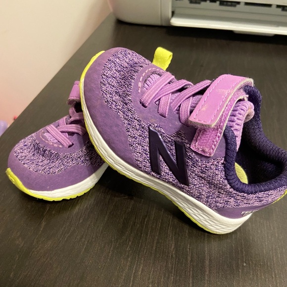 Toddler new balance - Picture 2 of 3